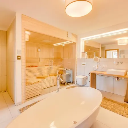 アパート Luxus - Zentral - Poolblick Mit Sauna ゼーフェルト・イン・チロル