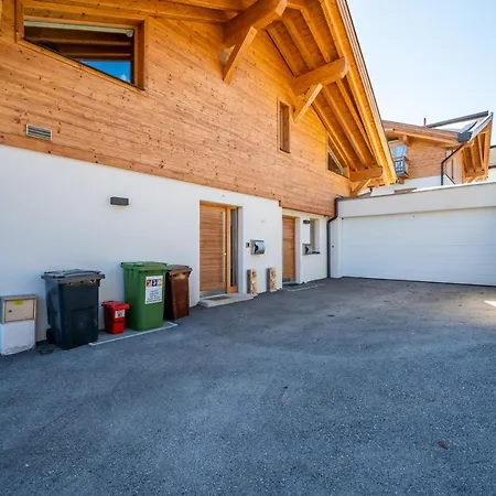 Luxus - Zentral - Poolblick Mit Sauna