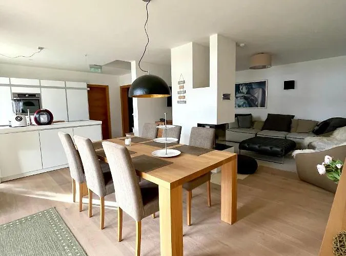 Luxus - Zentral - Poolblick Mit Sauna Apartment Seefeld in Tirol