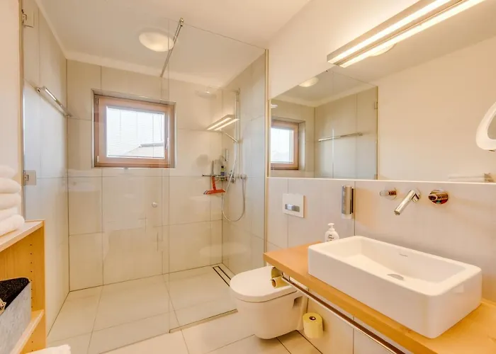 Apartment Luxus - Zentral - Poolblick Mit Sauna Seefeld in Tirol