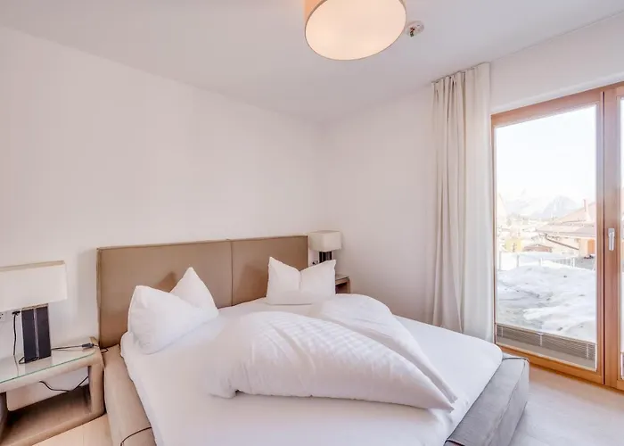 Apartment Luxus - Zentral - Poolblick Mit Sauna Seefeld in Tirol