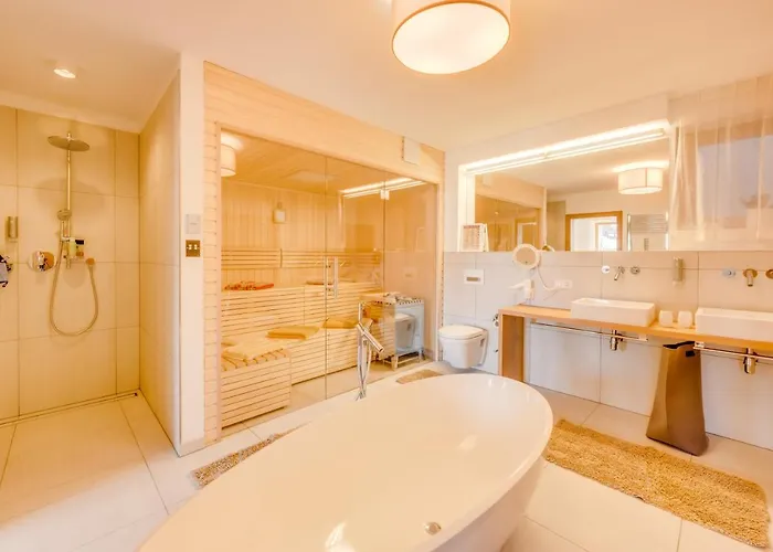 Apartment Luxus - Zentral - Poolblick Mit Sauna Seefeld in Tirol